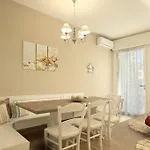 アパート Romantic House With Jacuzzi San Mauro Mare