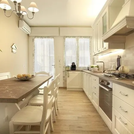 Apartament Romantic House With Jacuzzi *