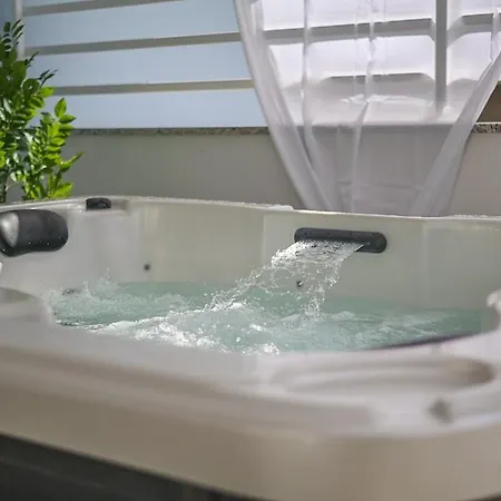 Romantic House With Jacuzzi * San Mauro Mare