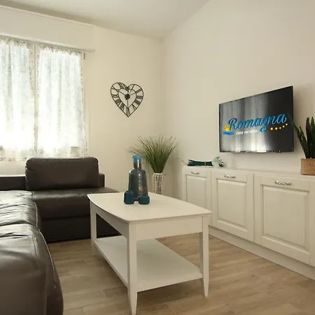 Apartament Romantic House With Jacuzzi
